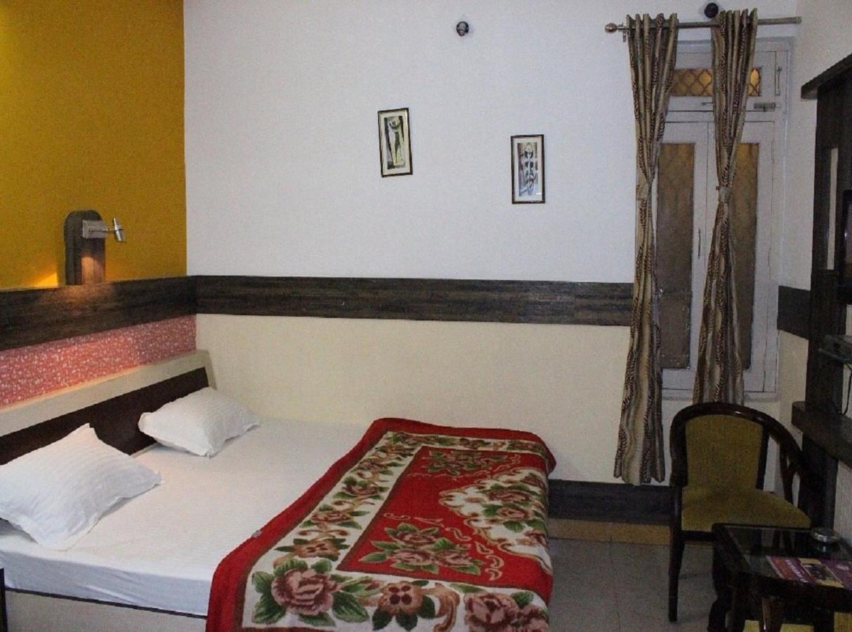 Hotel Mansarovar Rajasthan Jalor Екстер'єр фото